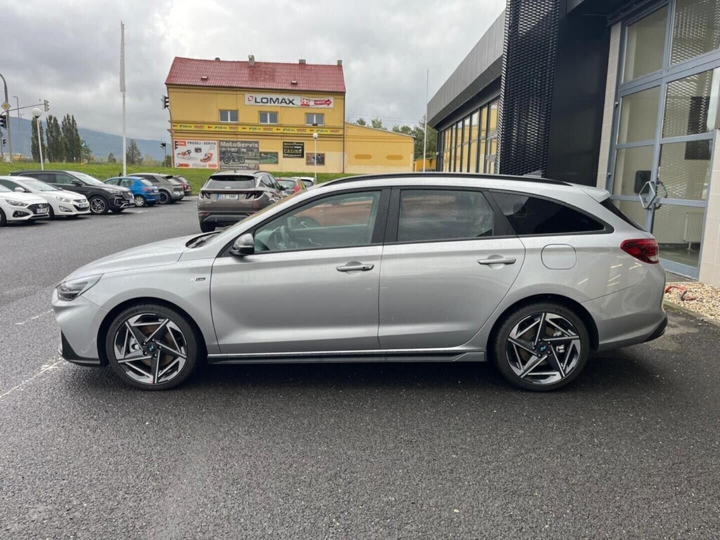 Hyundai i30, MY23 N Line 1,5 T-GDI MHEV 117 - fotka 2