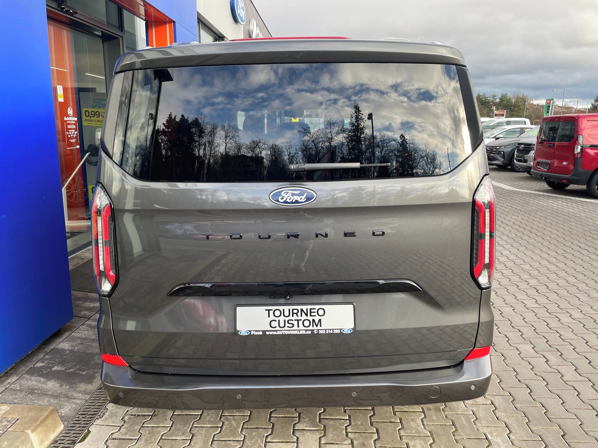 Ford Tourneo Custom, Titanium X L2 125 kW AT - fotka 5