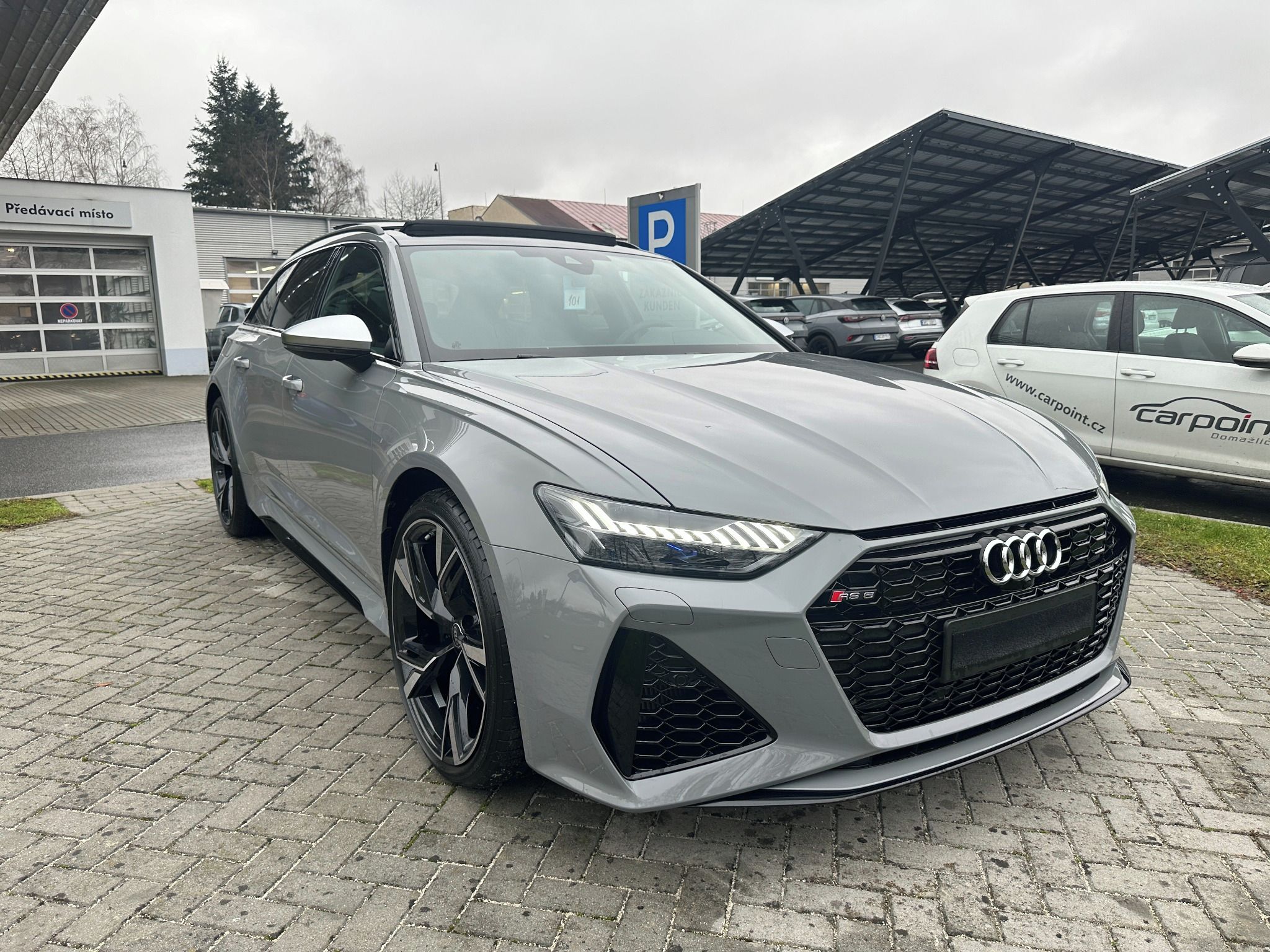 Audi RS6, 441kW,Pano,Dynam,Bang&Olufsen - fotka 2