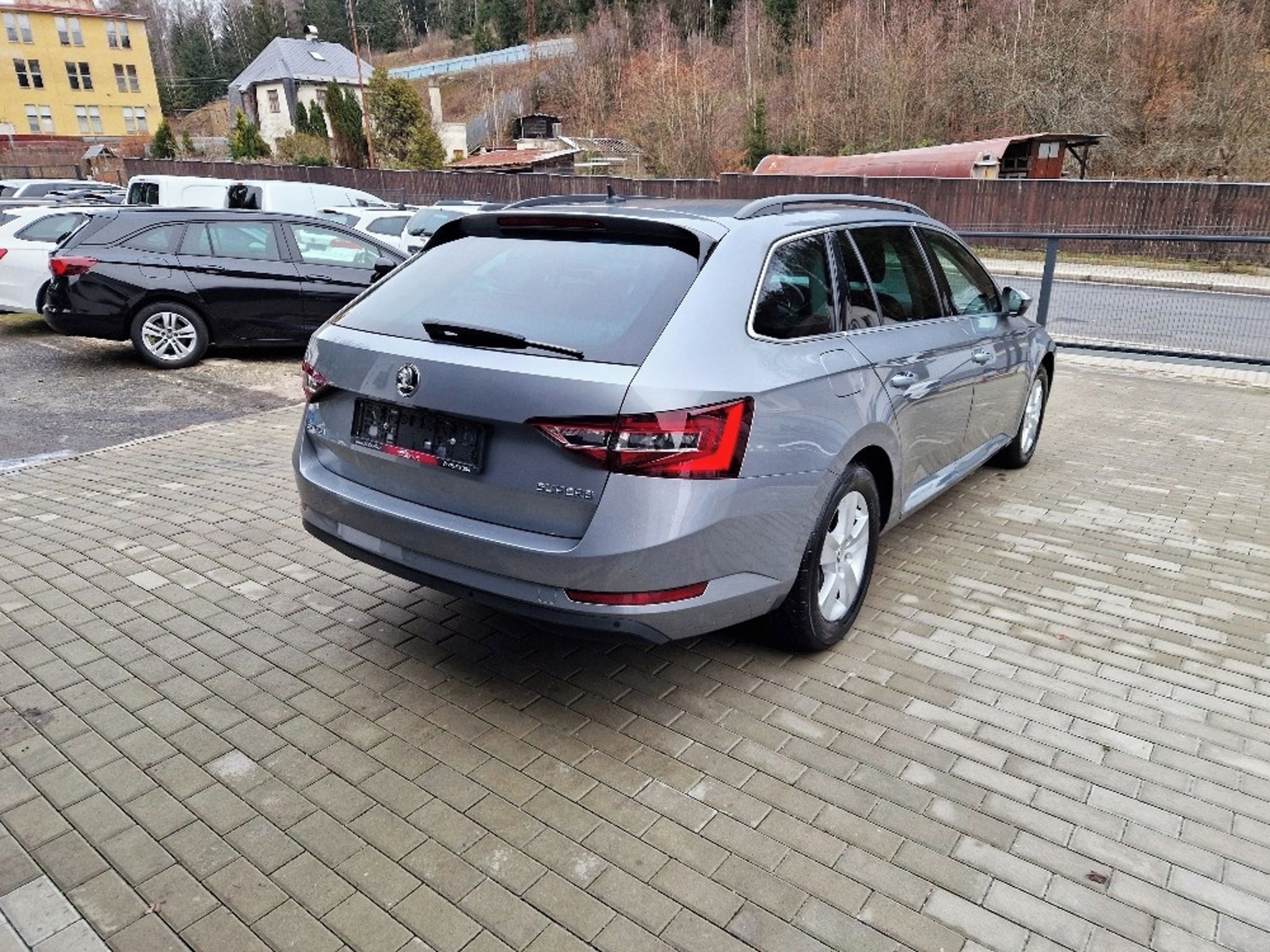 Škoda Superb, 1.5 TSi (110 kW), 86 tis. km - fotka 4