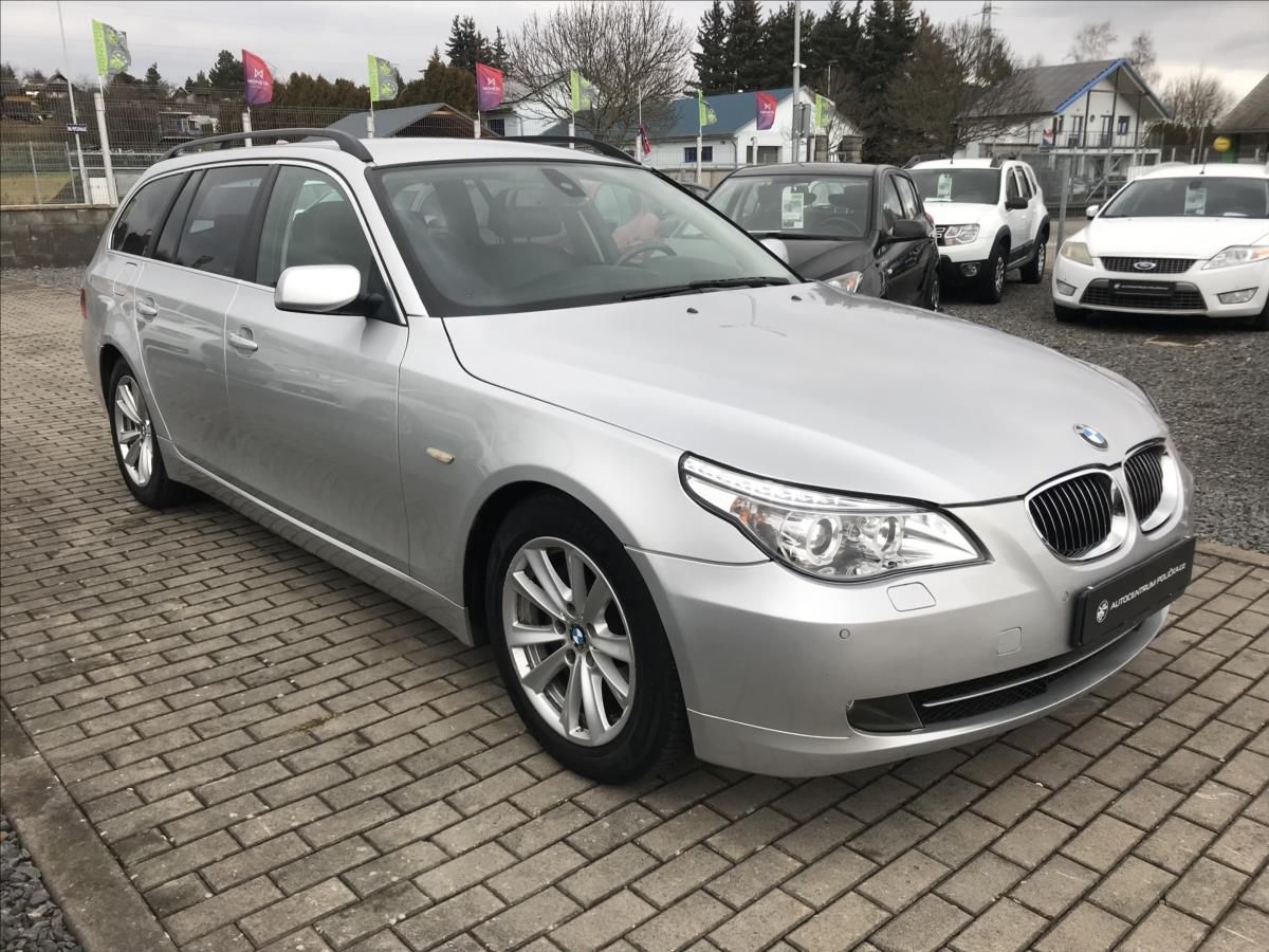 BMW Řada 5, 2,0 520d Touring - fotka 3