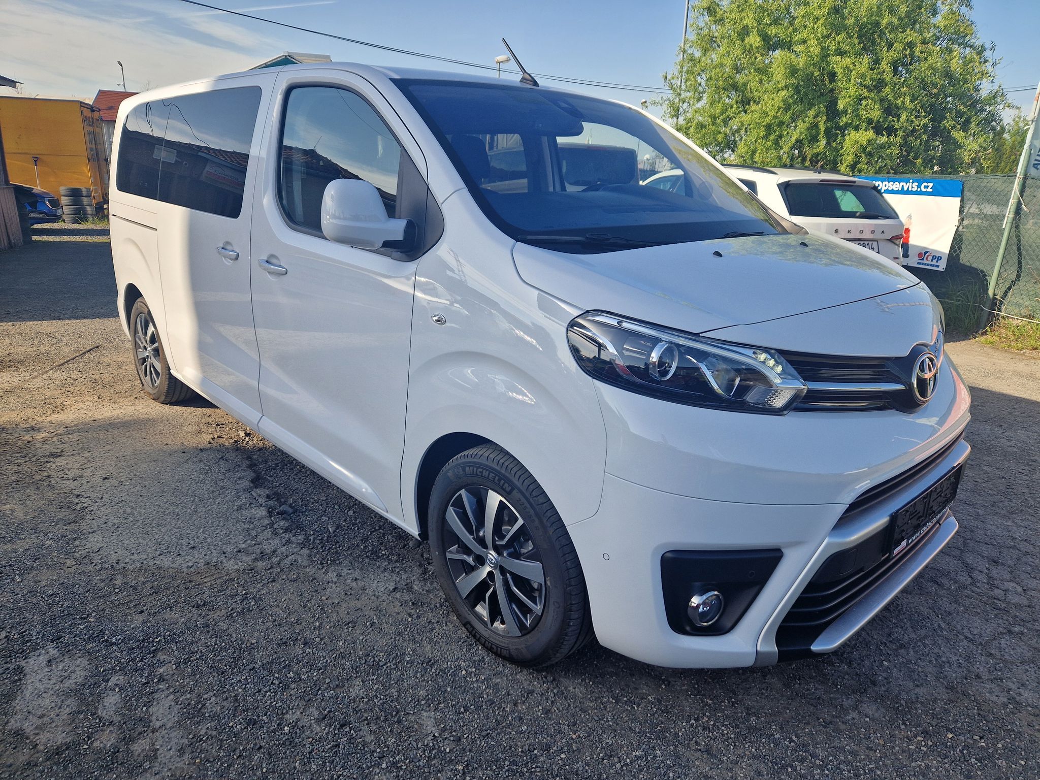 Toyota Proace Verso, 2,0D L1 8míst, Family + navi + - fotka 3