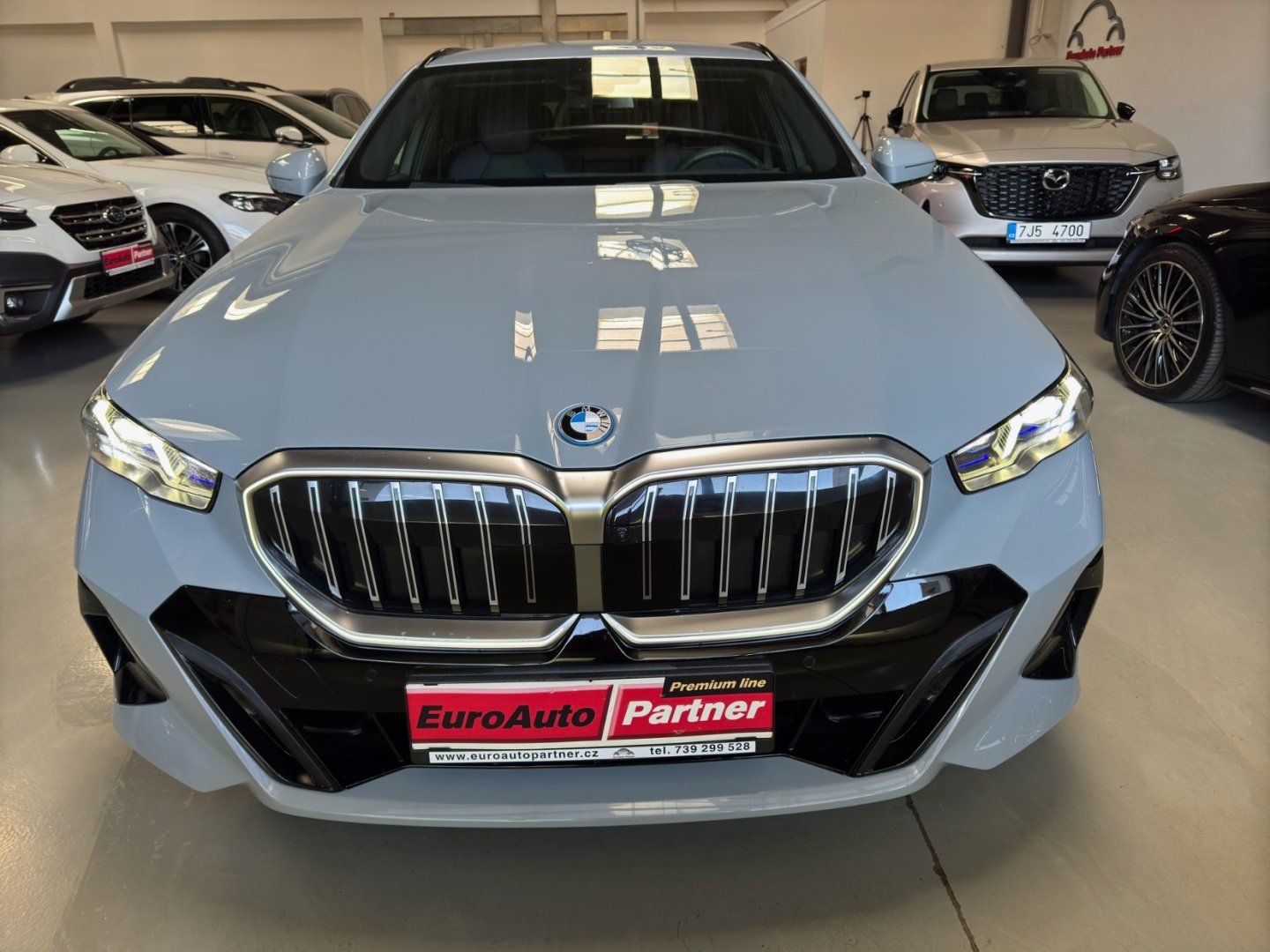 BMW Řada 5, 530e xDrive Tour. M - fotka 2