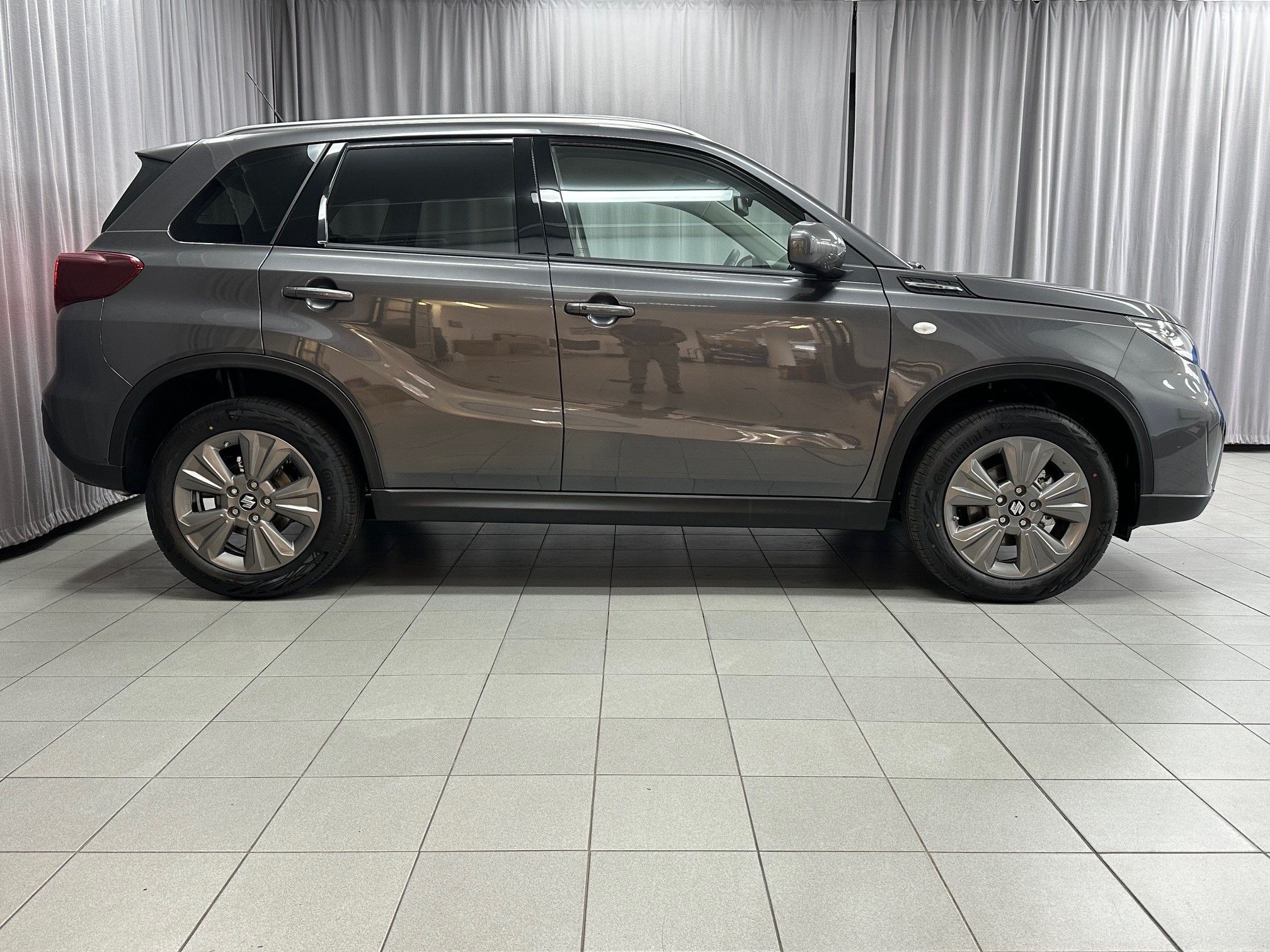Suzuki Vitara, 1,4 Premium 4x2-k odběru IHNED - fotka 4
