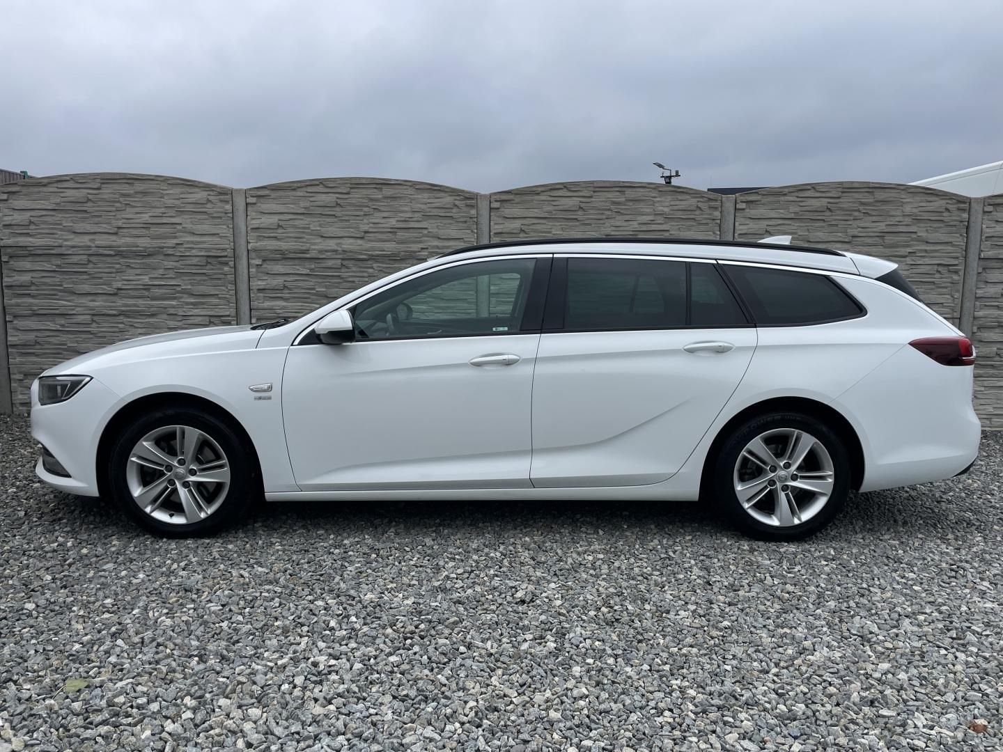 Opel Insignia, 1.6CDT-i 130PS SELECTIVE TOP!!