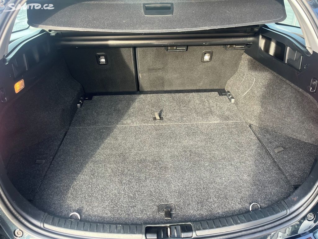 Toyota Auris, fotka 19