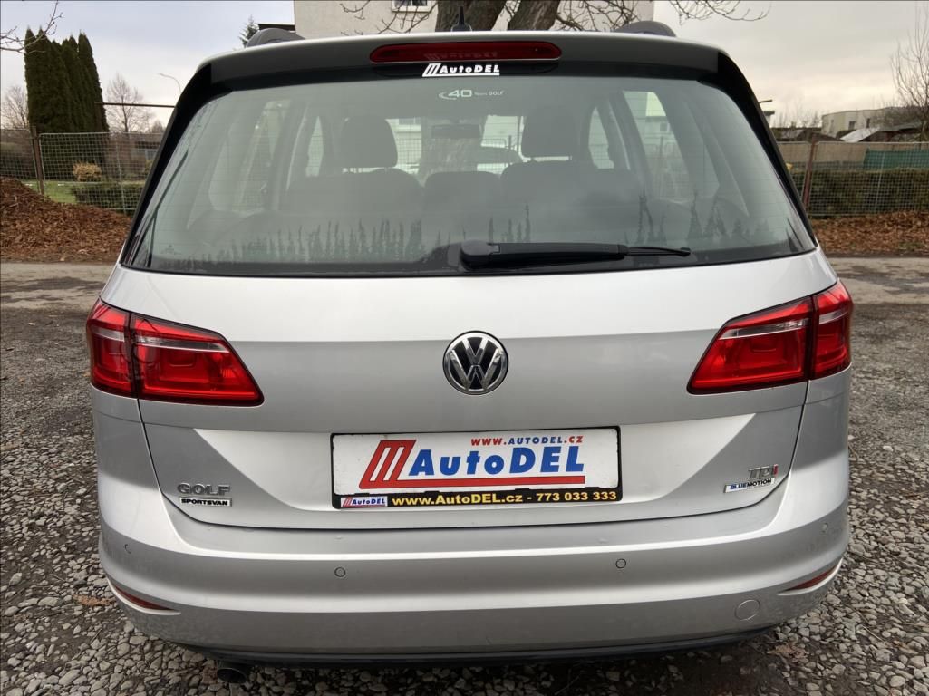 Volkswagen Golf Sportsvan, 1,6 TDi 81kW  Serviska,Navigac - fotka 5