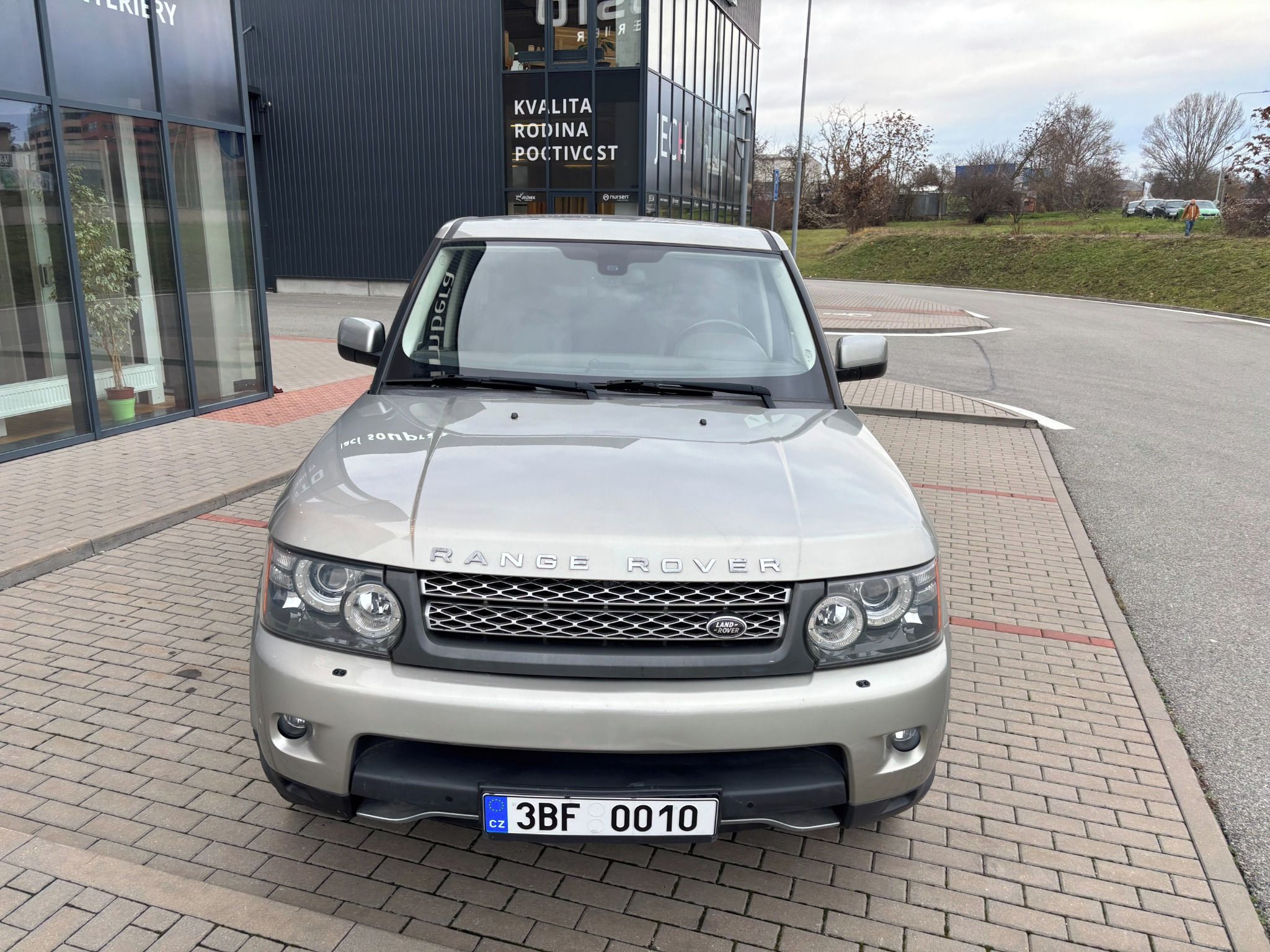 Land Rover Range Rover Sport, 5,0i 375kW - fotka 3