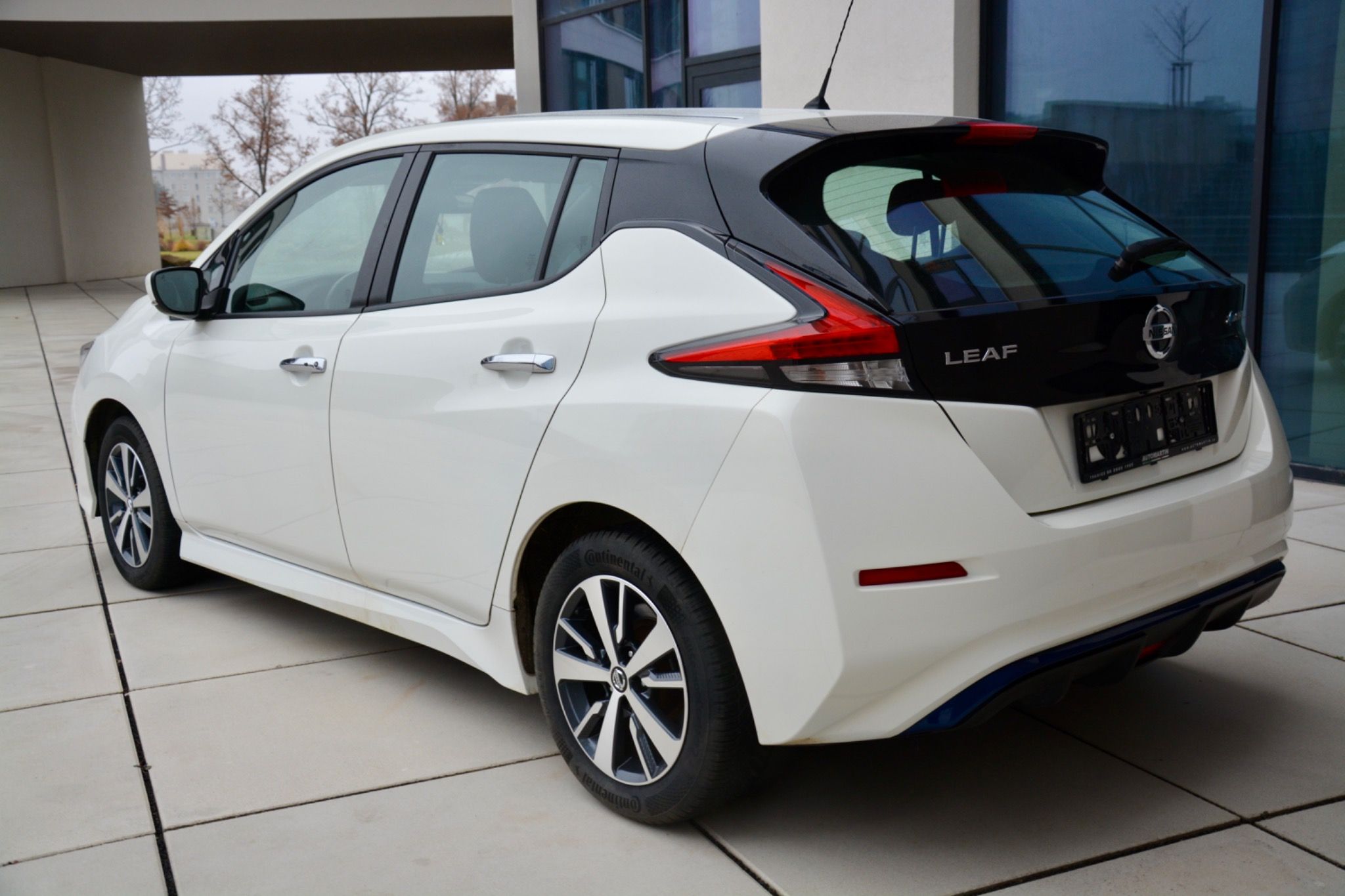 Nissan LEAF, Acenta 110KW 1 MAJITEL KAMERA - fotka 3