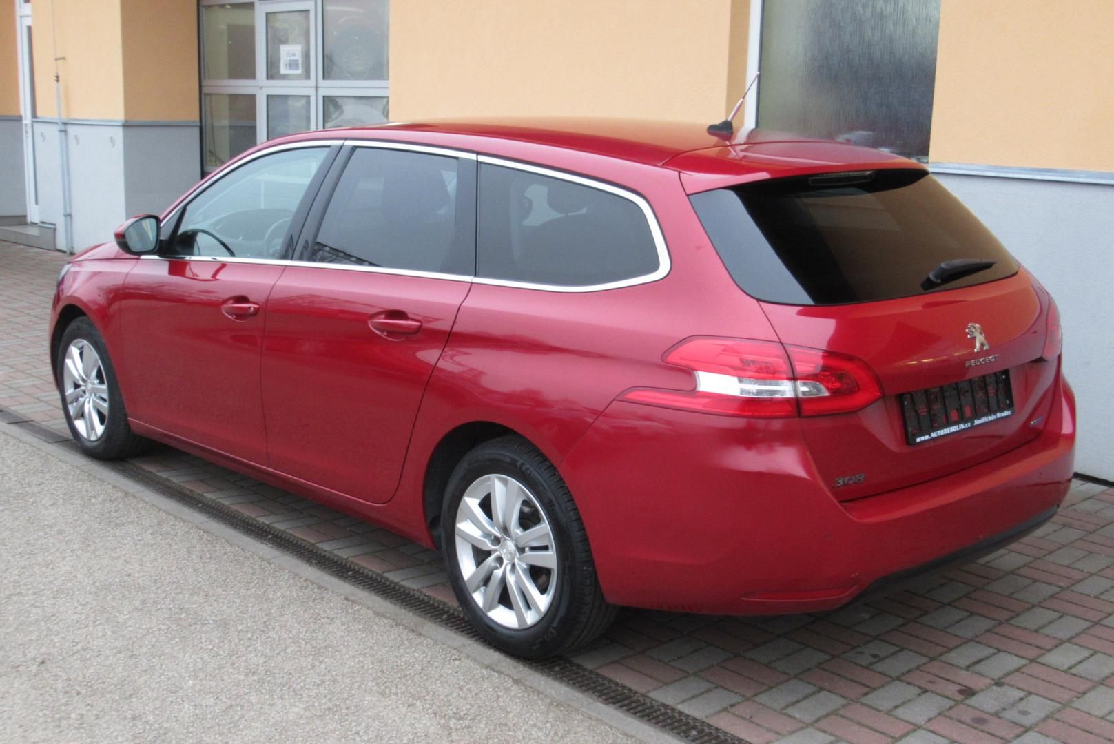 Peugeot 308, SW 1.6 HDi AUT. KLIMA NAVIGACE - fotka 2
