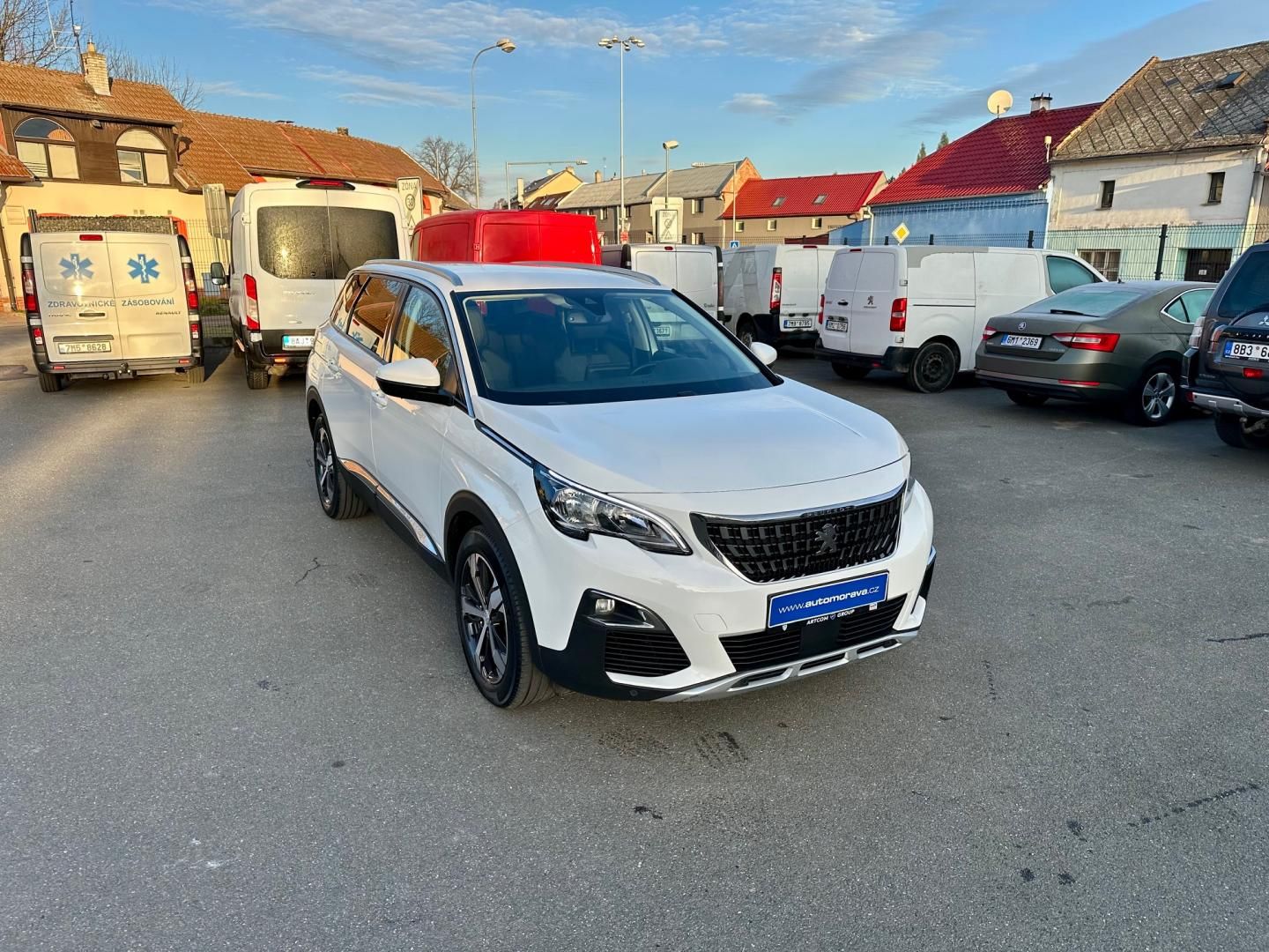 Peugeot 5008, Allure 1.5 HDI 7 Míst - CZ - - fotka 4