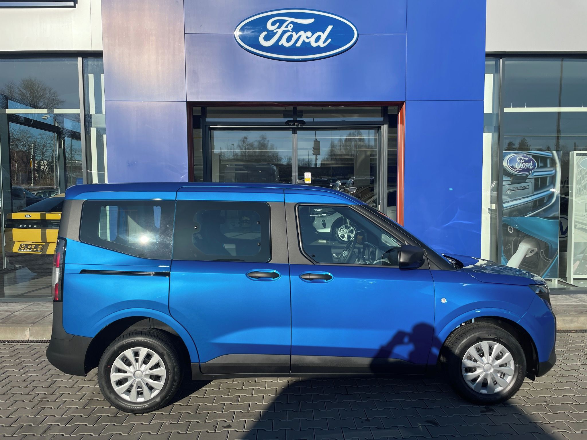 Ford Tourneo Courier, Trend 1.0 92kW man. - fotka 3