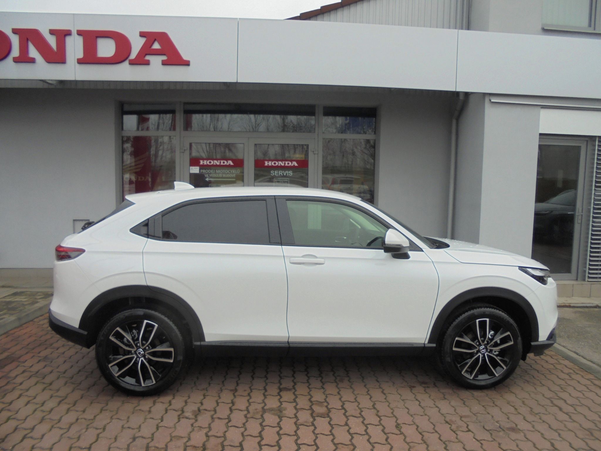 Honda HR-V, 1.5e:HEV ELEGANCE 2026 - fotka 6