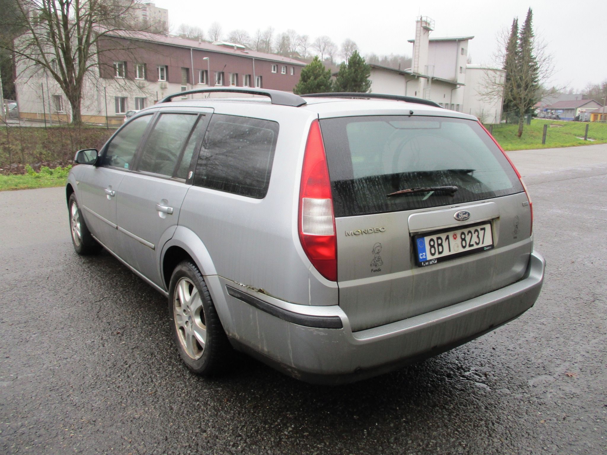 Ford Mondeo, 1.8 i - fotka 3