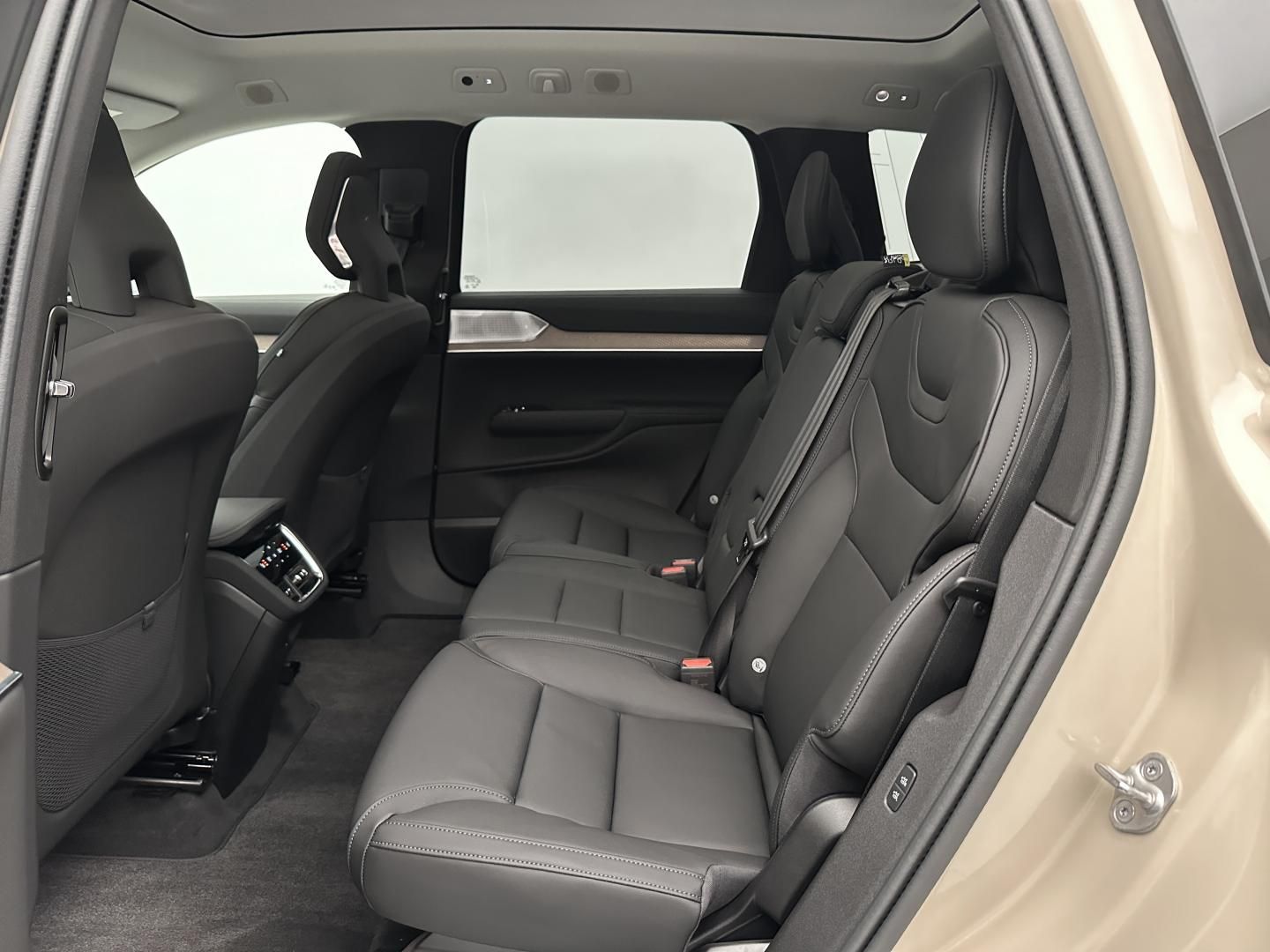 Volvo EX90, PURE ELECTRIC TWIN ULTRA 7míst - fotka 6