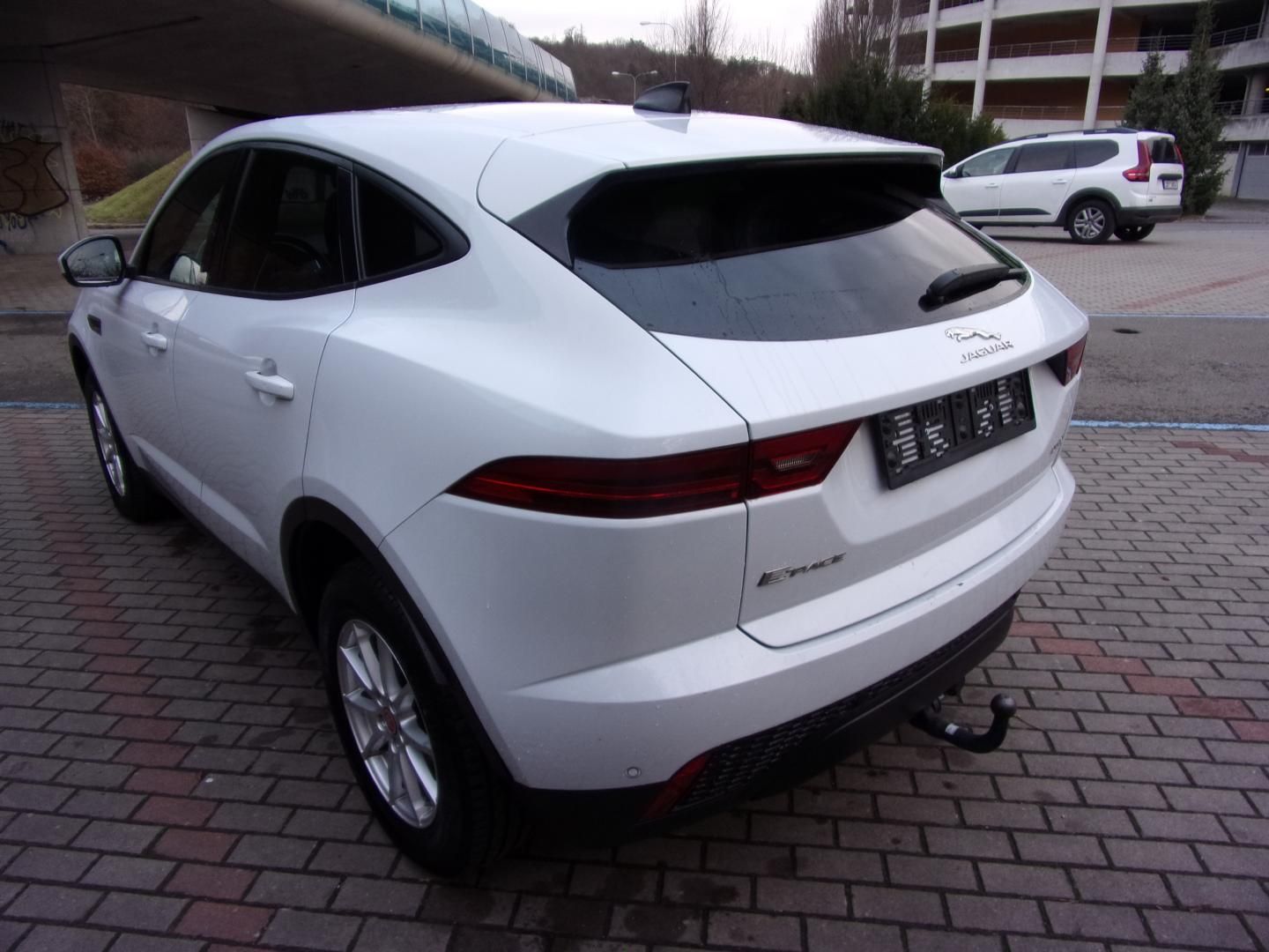 Jaguar E-Pace, 2.0D Bussines edit., new motor - fotka 5