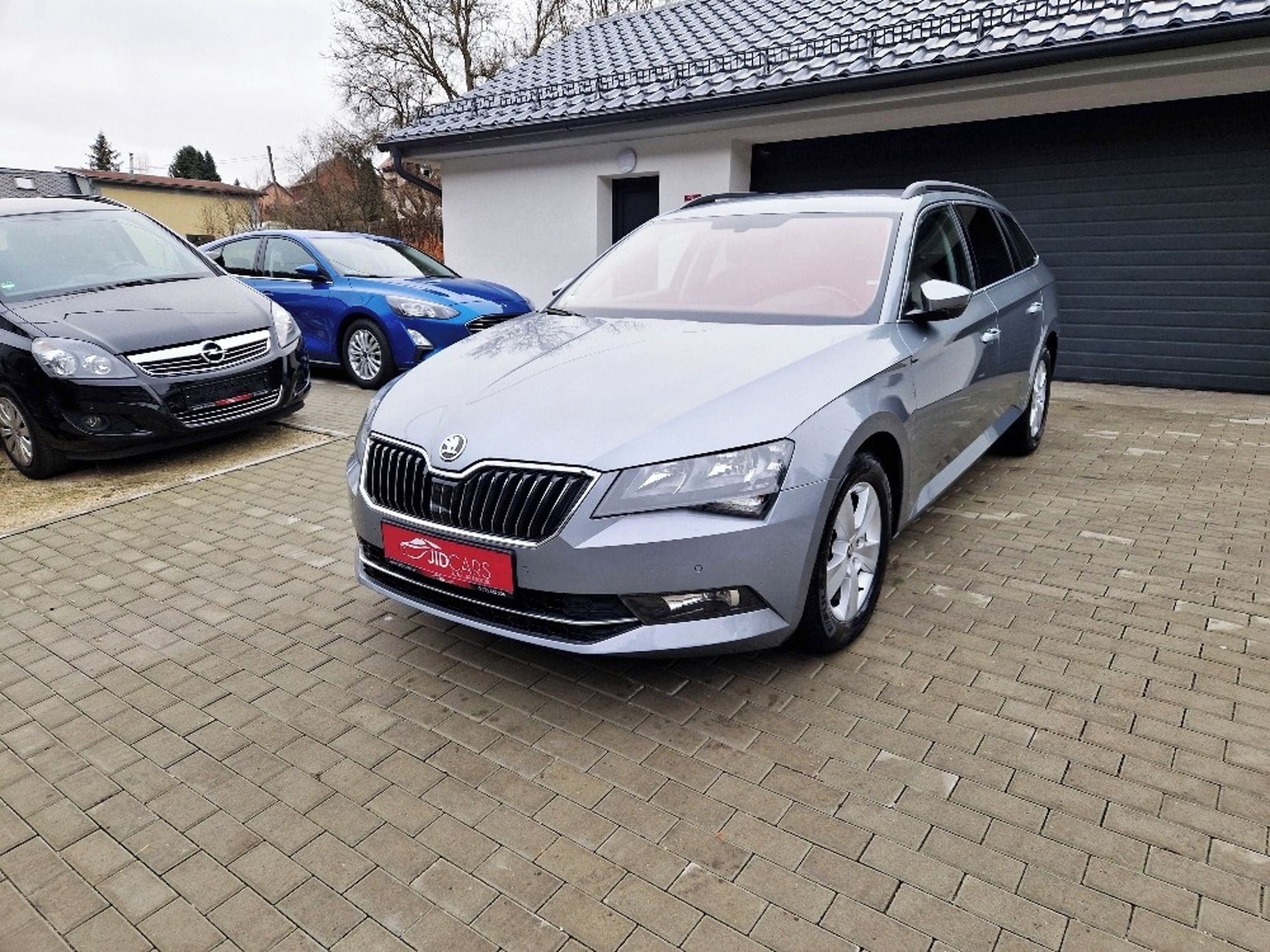 Škoda Superb, 1.5 TSi (110 kW), 86 tis. km - fotka 2