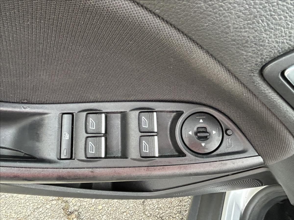 Ford Focus, 1,5 TDCi 88kW,Xenon,Navi,Výhře - fotka 4