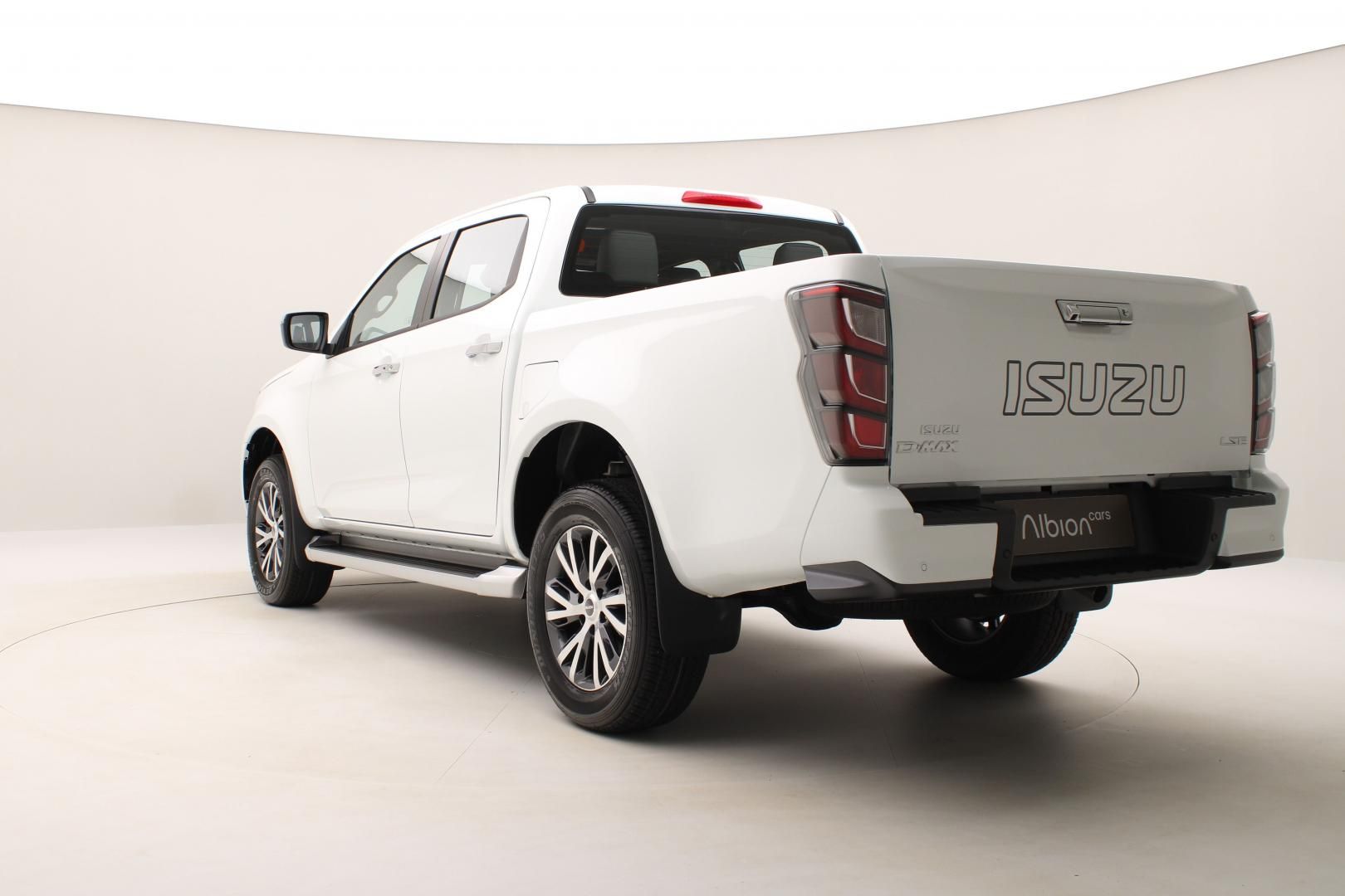 Isuzu D-Max, Double Cab 1,9l LSE 4x4 AUT - fotka 3