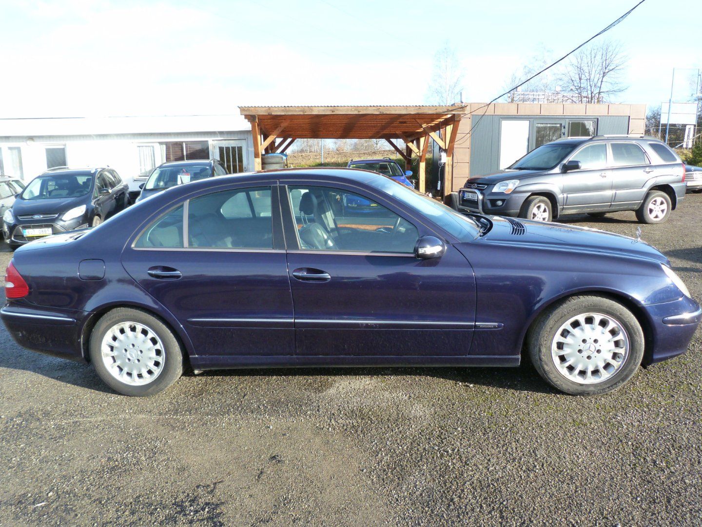 Mercedes-Benz 211, E320 3.2 I - fotka 4