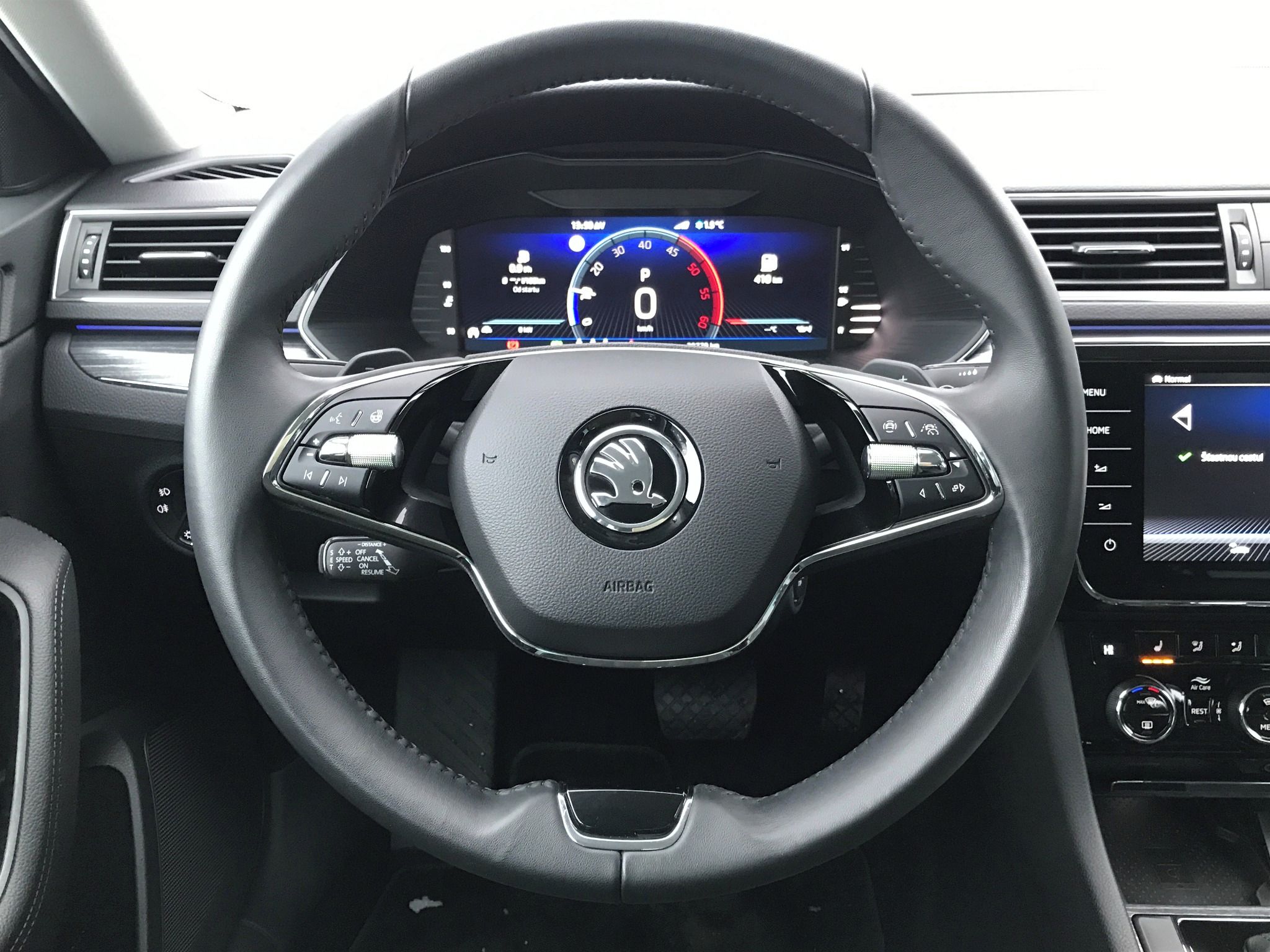 Škoda Superb, 2.0TDi 110kW 7°DSG STYLE+TAŹNÉ - fotka 6