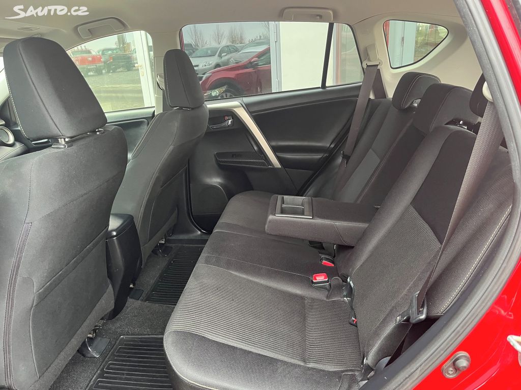 Toyota Rav4, fotka 13