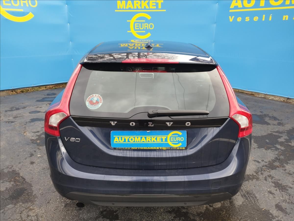 Volvo V60, 1,6 D2 MOMENTUM - fotka 5