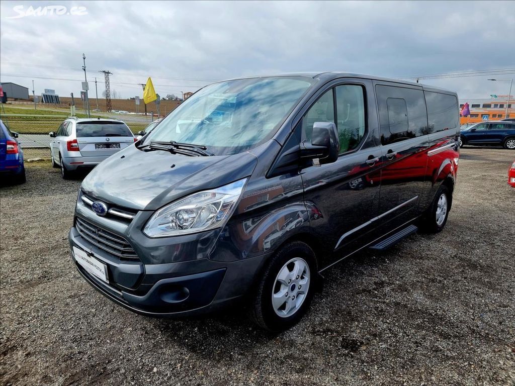 Ford Tourneo Custom, 2,0 TDCi 96kW L2 Titanium,8.mí - fotka 3