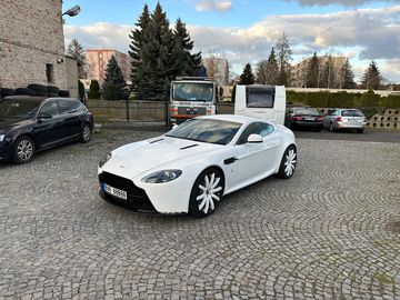 4,7 l, 313 kW, alu 20 Kahn