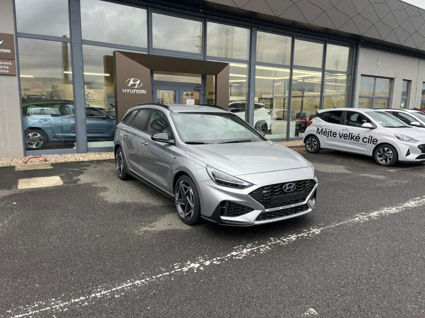 Hyundai i30, MY23 N Line 1,5 T-GDI MHEV 117 - fotka 3