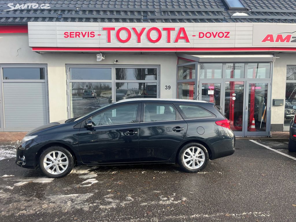 Toyota Auris, fotka 4