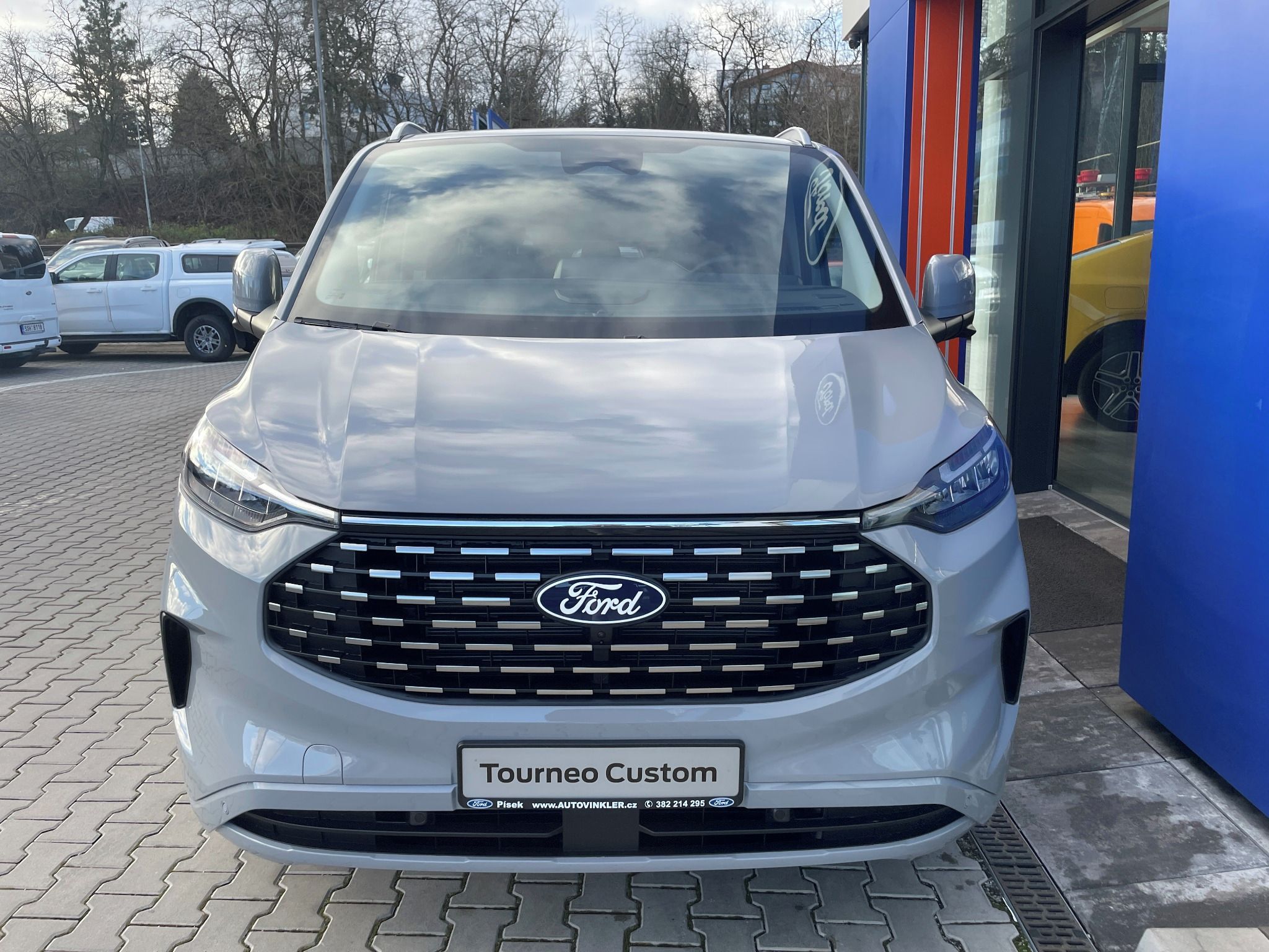 Ford Tourneo Custom, Titanium X L2 125 kW AT AWD - fotka 2