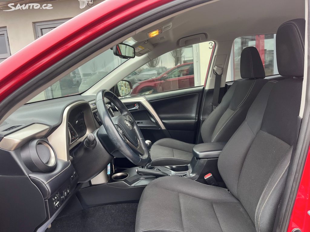 Toyota Rav4, fotka 12
