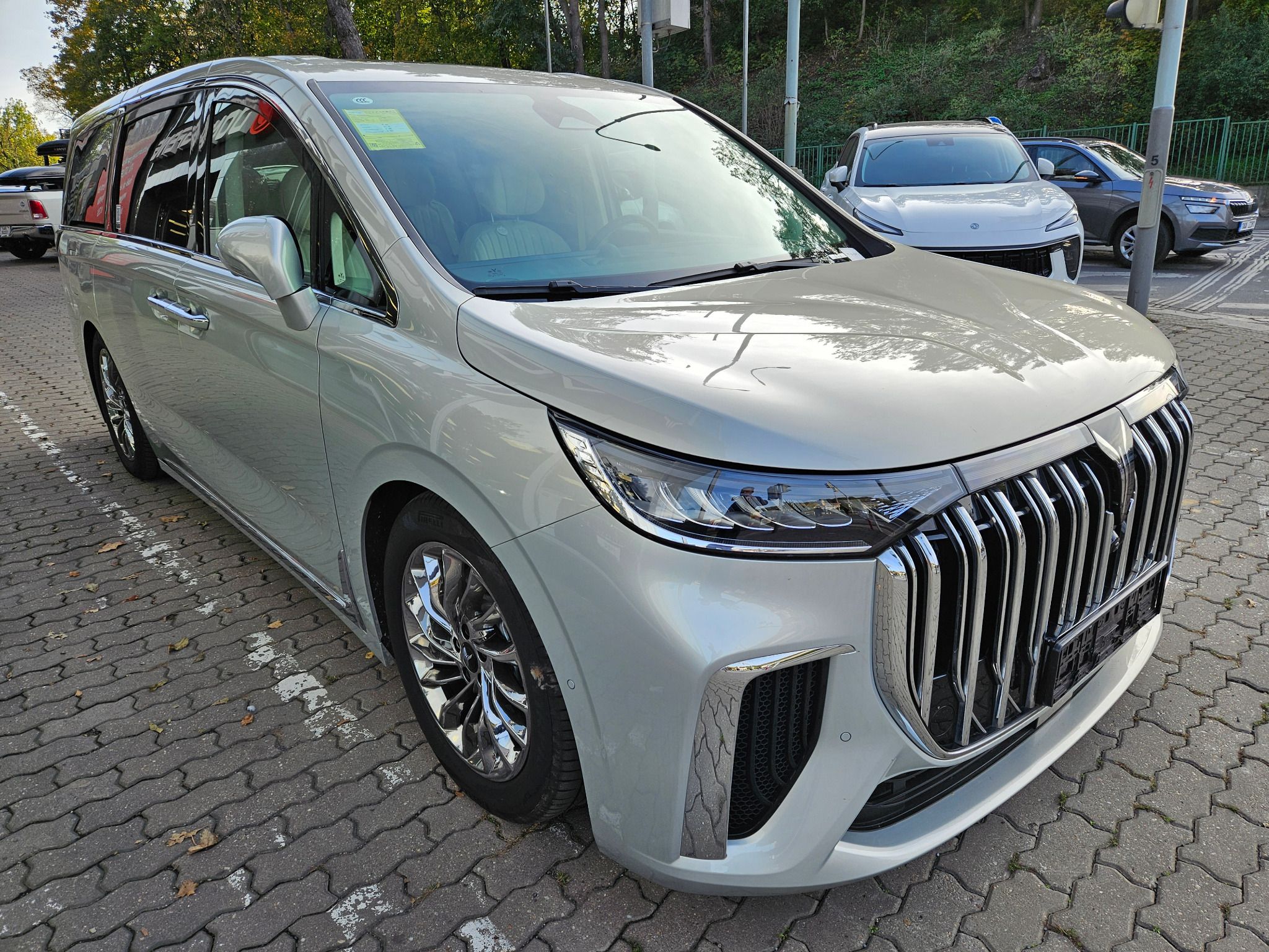 Voyah, VOYAH DREAM PHEV 4x4 - fotka 4