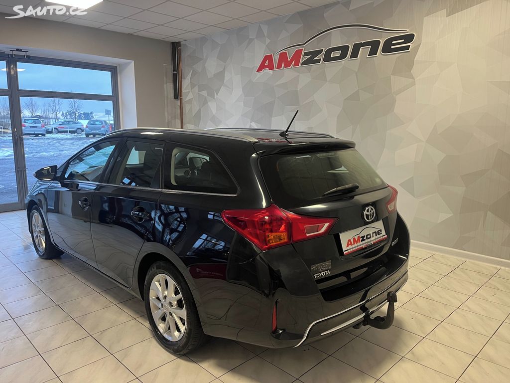 Toyota Auris, fotka 11