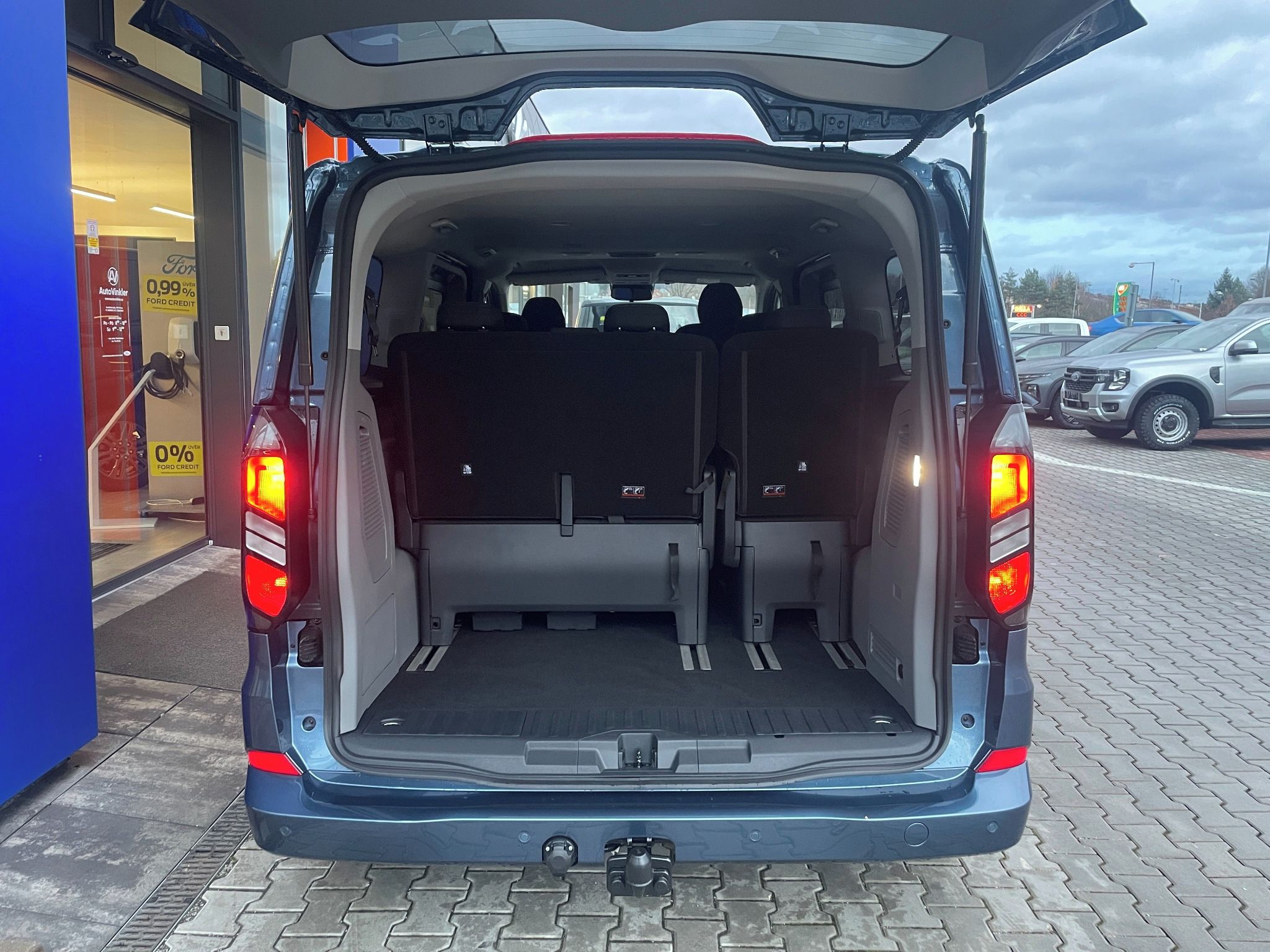 Ford Tourneo Custom, Titanium L1 110kW man - fotka 6