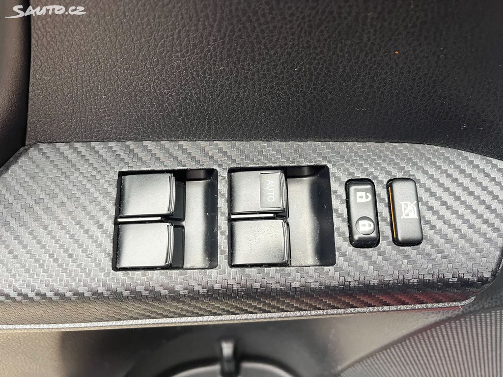 Toyota Rav4, fotka 24