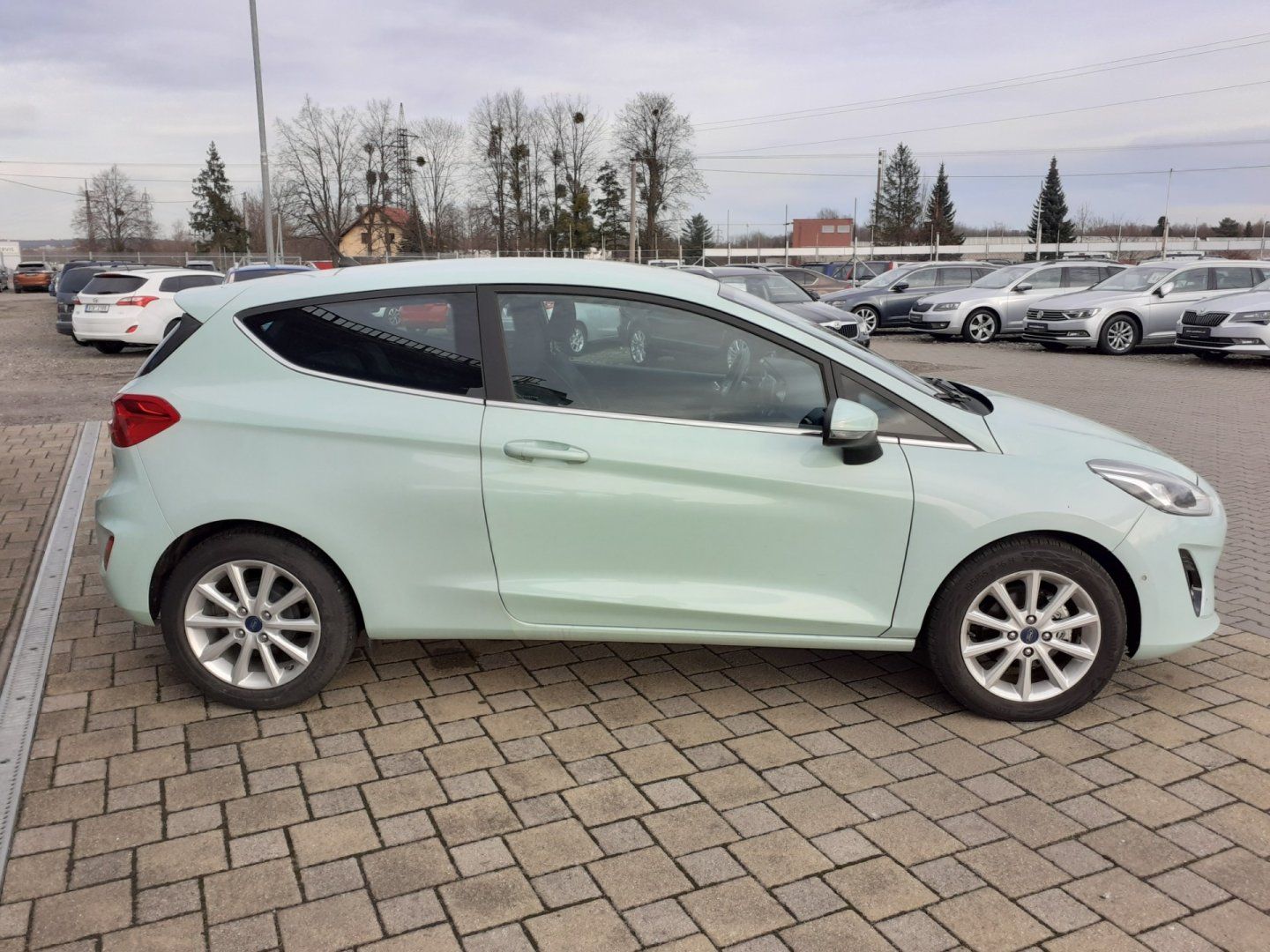 Ford Fiesta, 1.1 I 63 KW - fotka 3