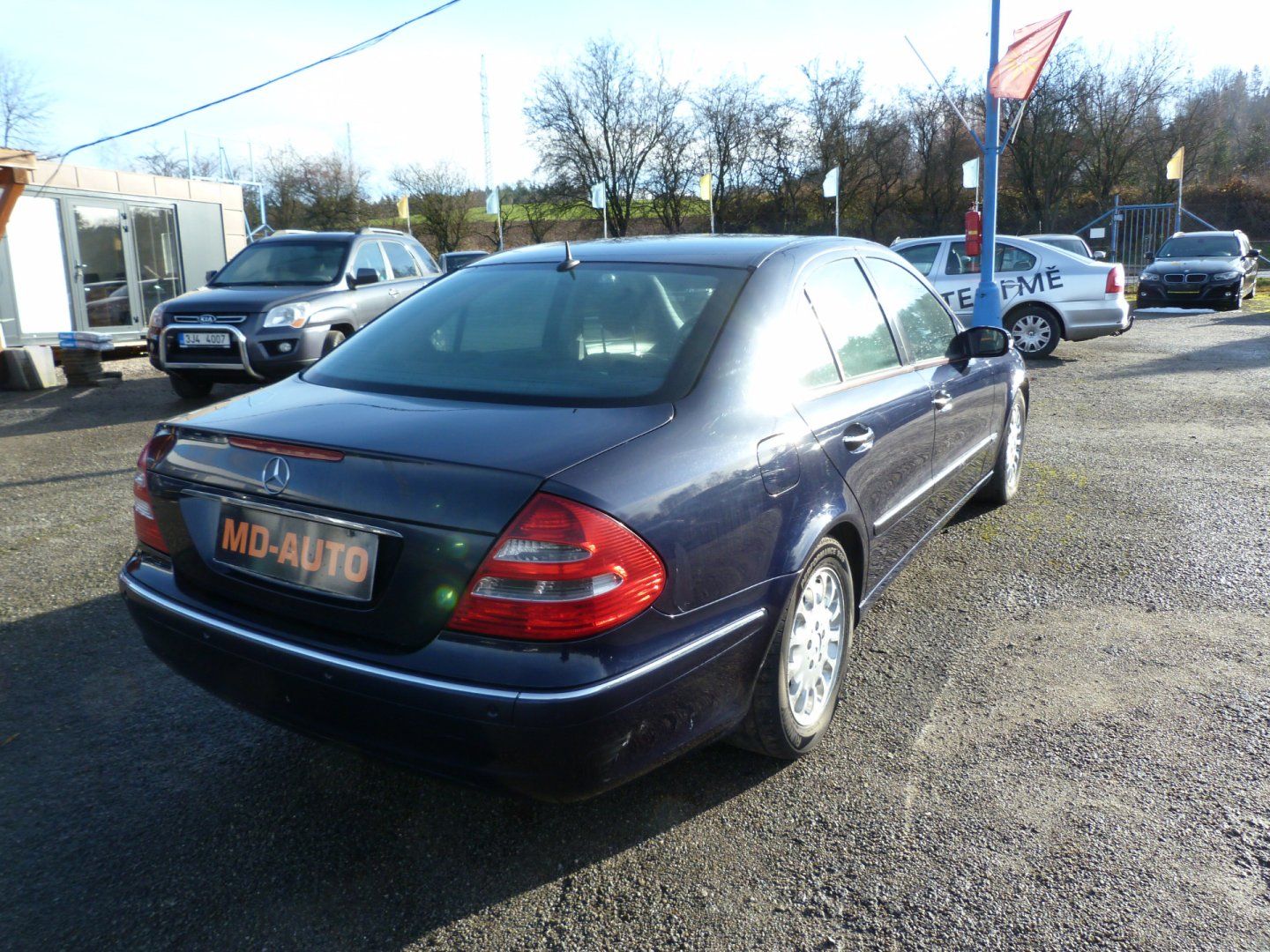 Mercedes-Benz 211, E320 3.2 I - fotka 5