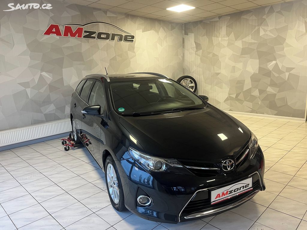 Toyota Auris, fotka 6