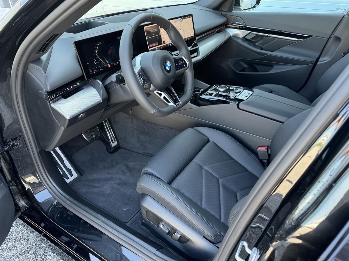 BMW Řada 5, 520d xDrive Sedan - fotka 5