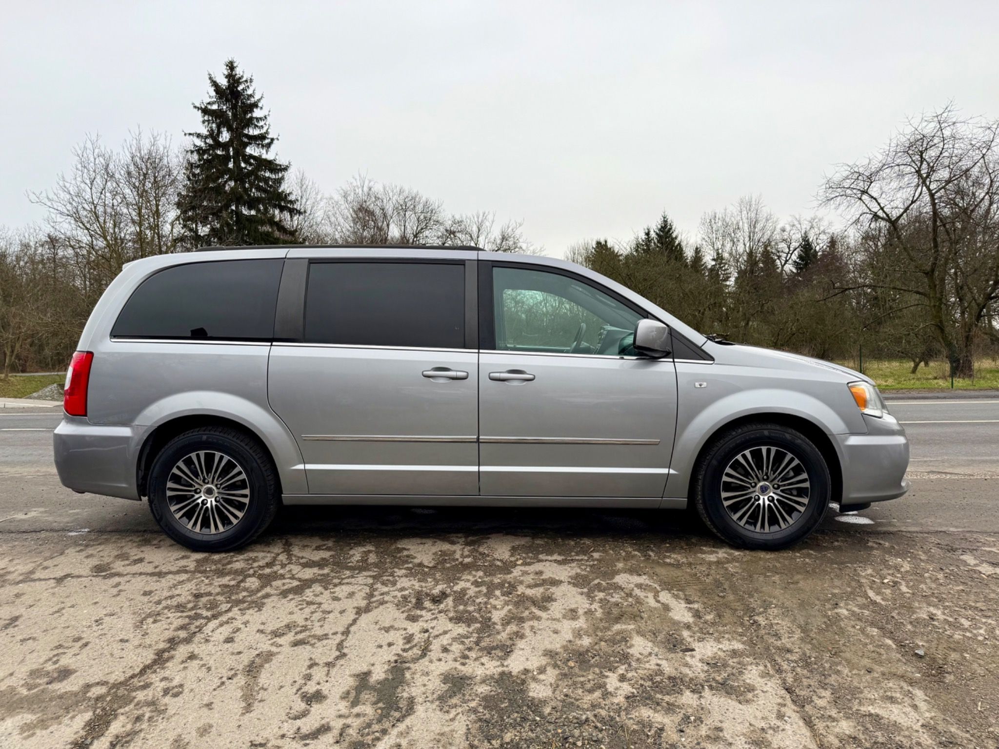 Lancia Voyager, S 2.8CRD A/T Kůže El. dveře - fotka 6