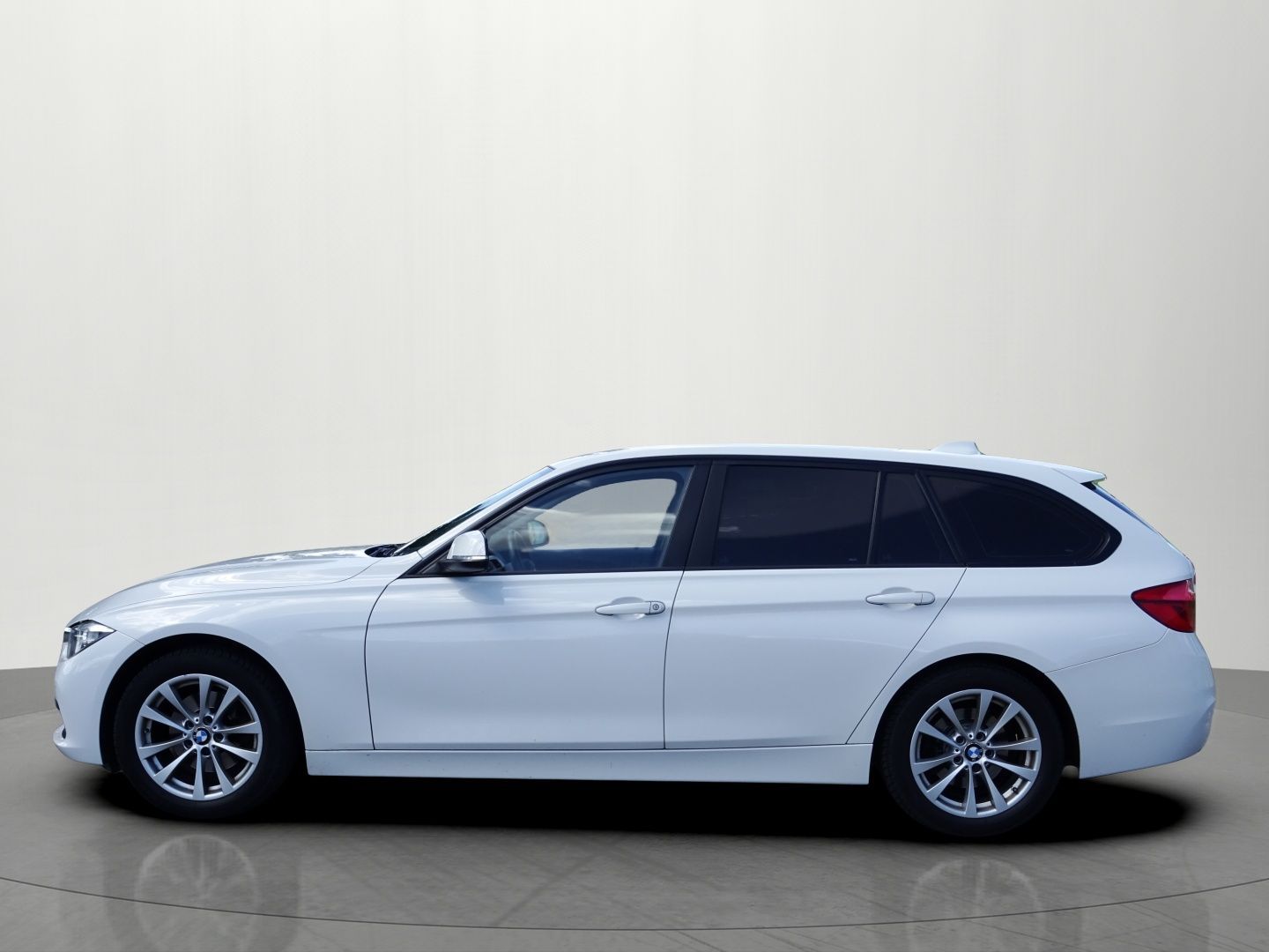 BMW Řada 3, 320d 140kW 8°A/T Navi El.kufr - fotka 2