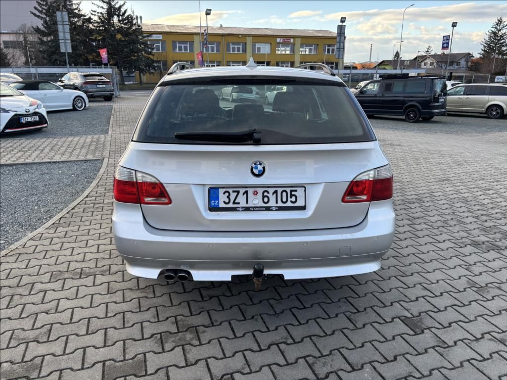 BMW Řada 5, 3,0 530xd Aut. Touring - fotka 3