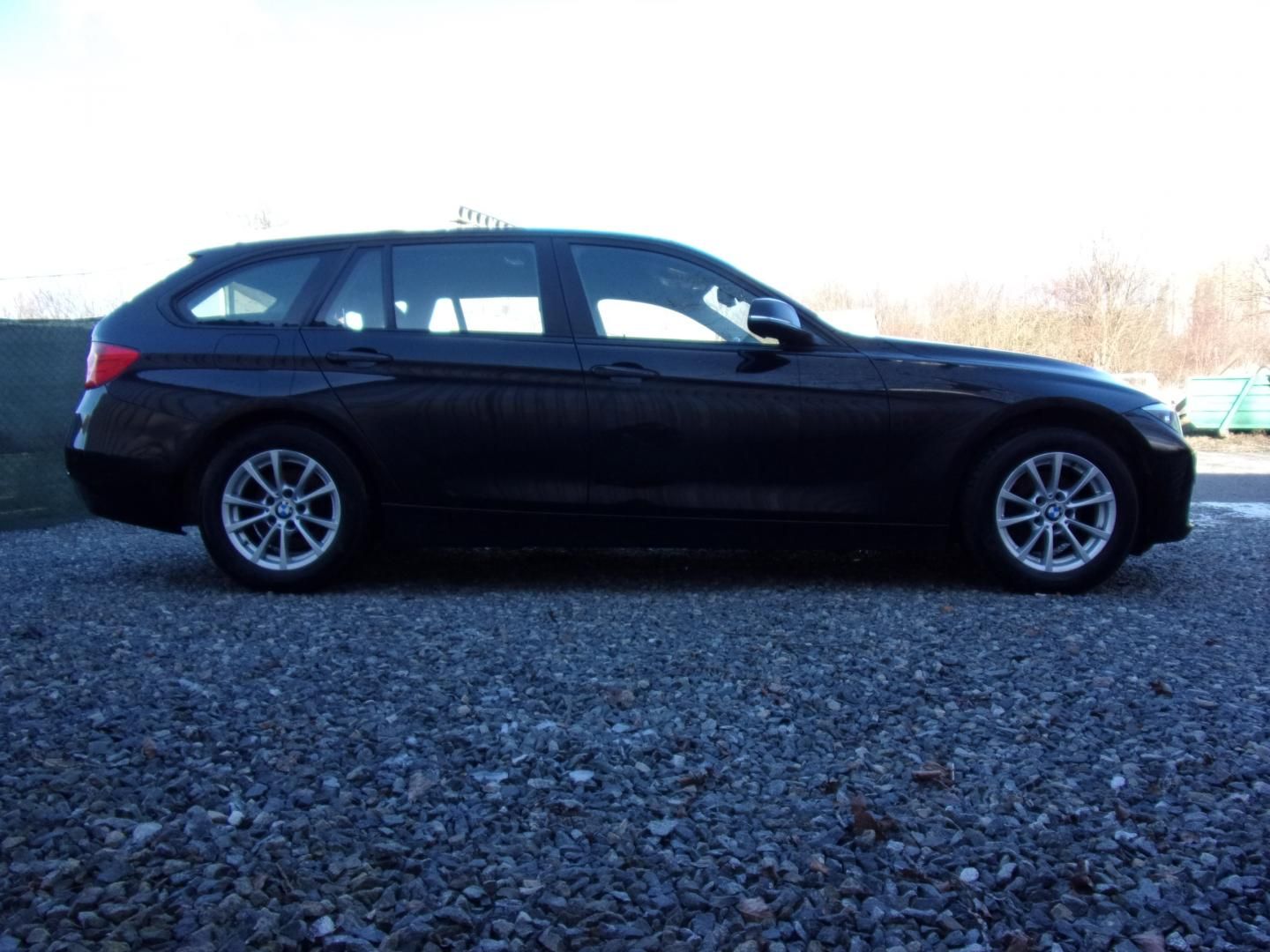 BMW Řada 3, 316d 85kW TOURING 167 000KM 1A - fotka 4
