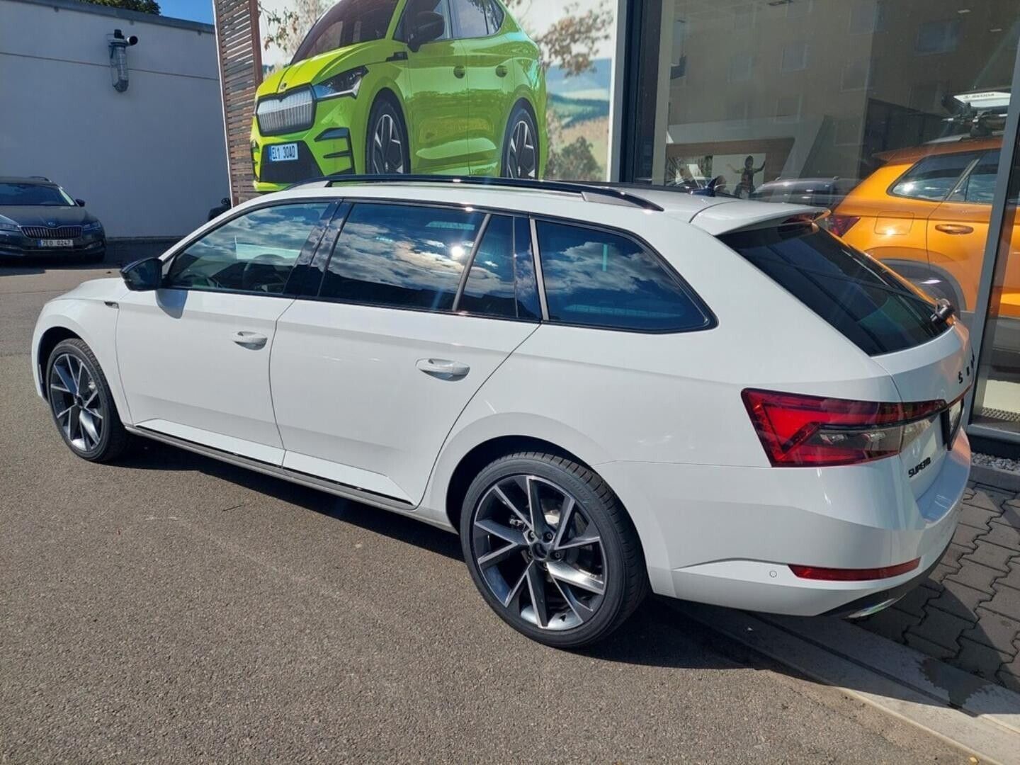 Škoda Superb, Combi Sportline 2.0 TDI 147 kW - fotka 5