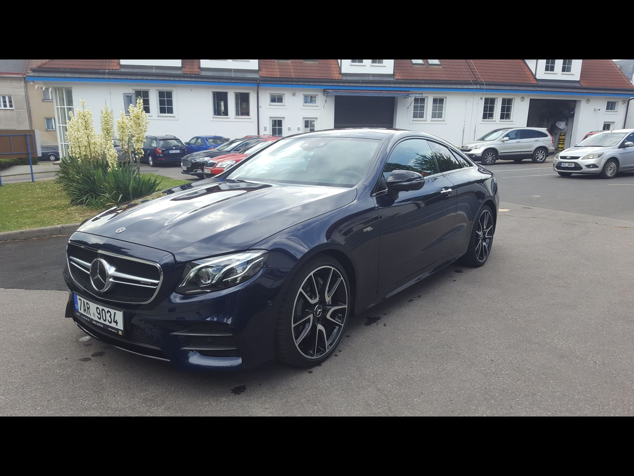 Mercedes-Benz Třídy E, Mercedes- 53 4MATIC+ kupé - fotka 3