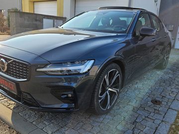 B5 AWD Ultimate MAX výbava