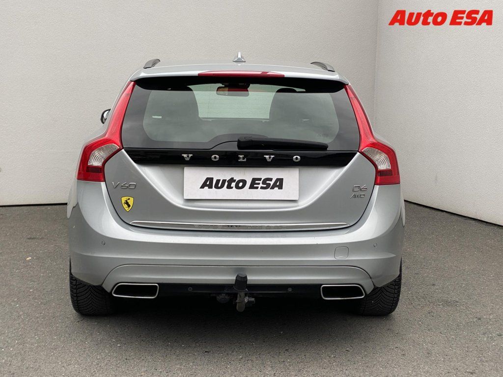 Volvo V60, 2.4 D6 PHEV AWD,AT,kůže - fotka 5