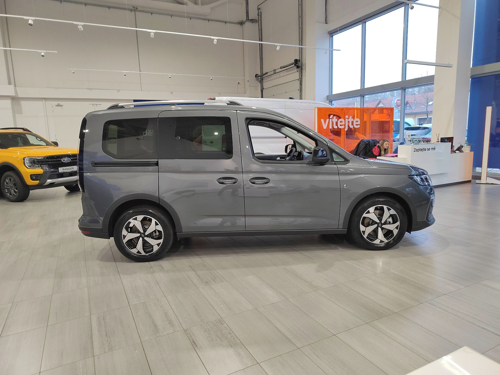 Ford Tourneo Connect, L1 ACTIVE PHEV - fotka 5